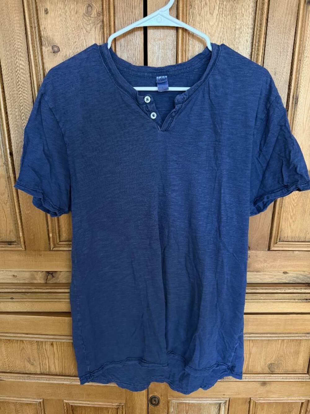 Men's Alternative T-Shirt size Large